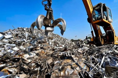 Preparing Scrap Metal for the Recycling Yard