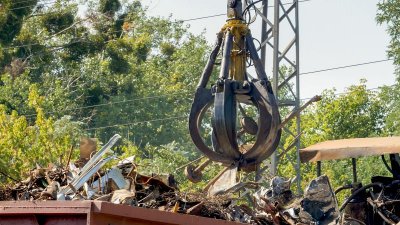 How to Tell Your Scrap Metals Apart with a Magnet