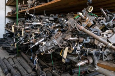 How Local Scrap Yards Help Businesses and Homeowners Recycle